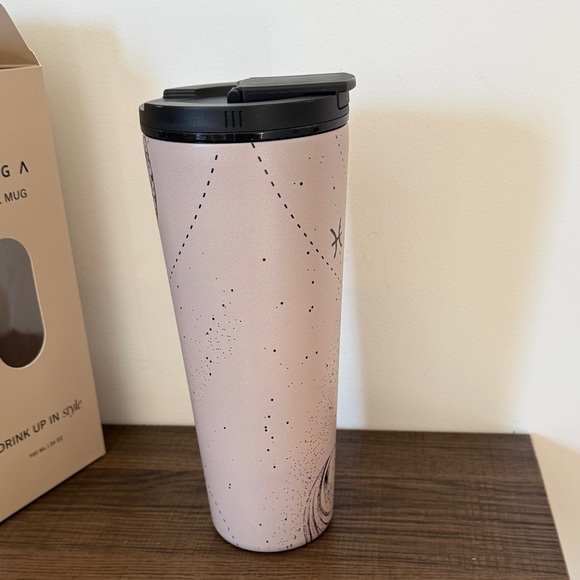 Burga Travel 24 oz Mug with Artistic Design - Picture 7 of 7